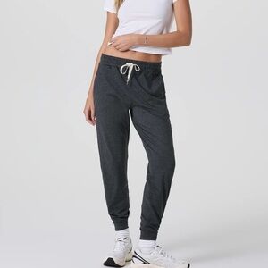 Vuori Performance Jogger Charcoal Heather Women’s XS Dreamknit Retail $94